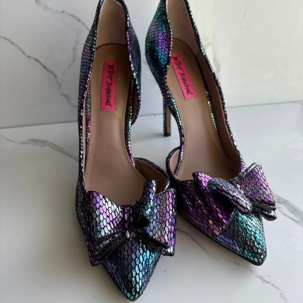 Betsey Johnson sz 8.5 Prince-p d'Orsay Pumps mermaid metallic high heels Bow